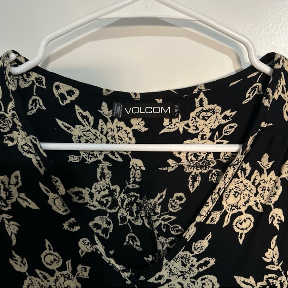 Volcom Women's on The Brink Romper, Black XS - Picture 5 of 10